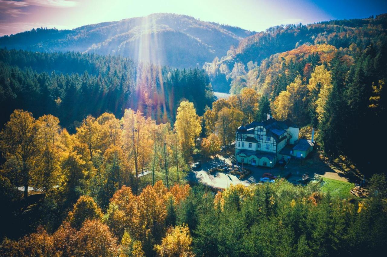 Hotel Hubertus Karlsbad Buitenkant foto